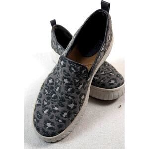 Sofft Gray Sneakers Leopard Print Slip-On, Size 7 1/2M‎